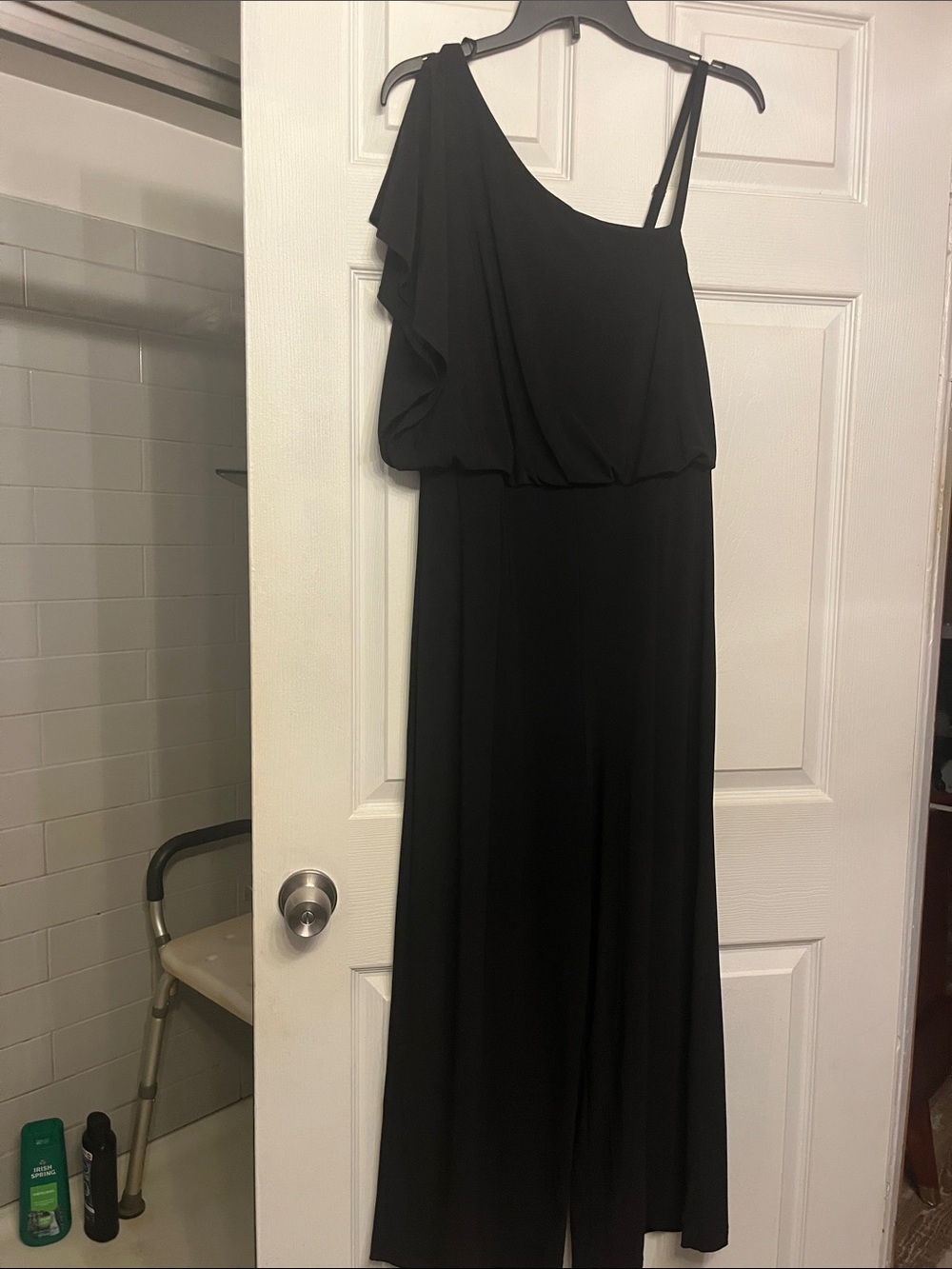Emma & Michele Black One-Shoulder jumpsuit